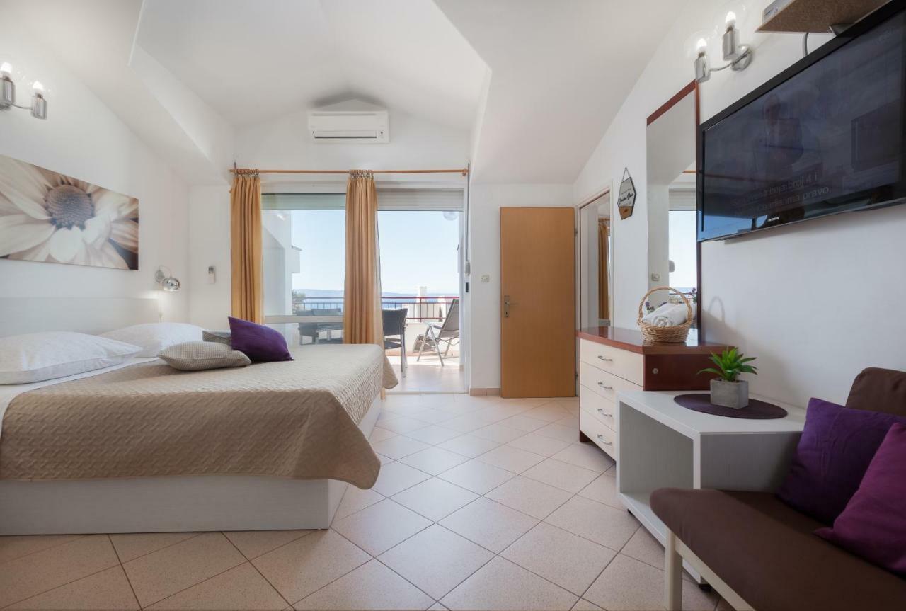 Vila Nela Tučepi Exterior foto