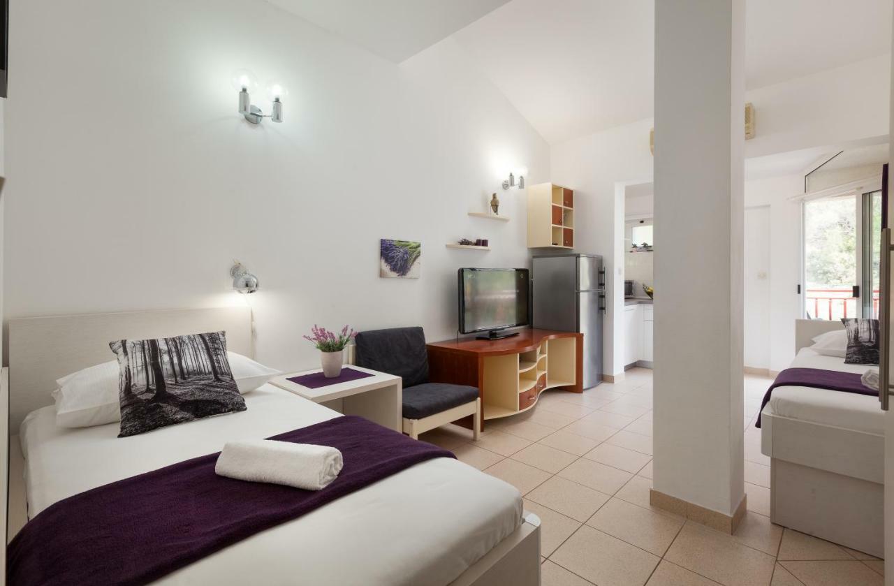 Vila Nela Tučepi Exterior foto